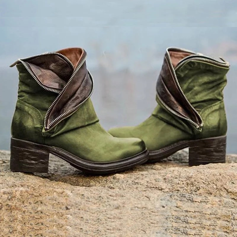 KS | Elegant, fold-over ankle boots with zipper