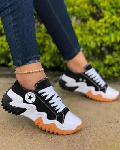 JO | Muffin lace-up sneakers with eyelets and contrasting inserts