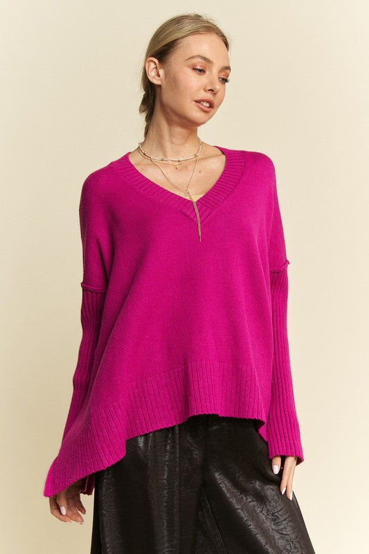Imogen® | Ribbed sweater with side slit and V-neck