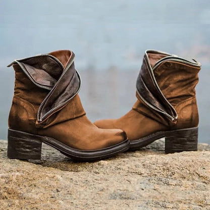 KS | Elegant, fold-over ankle boots with zipper