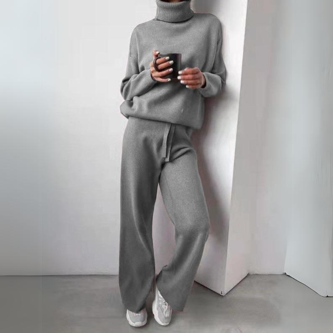 Lucía® | Elegant set with sweater