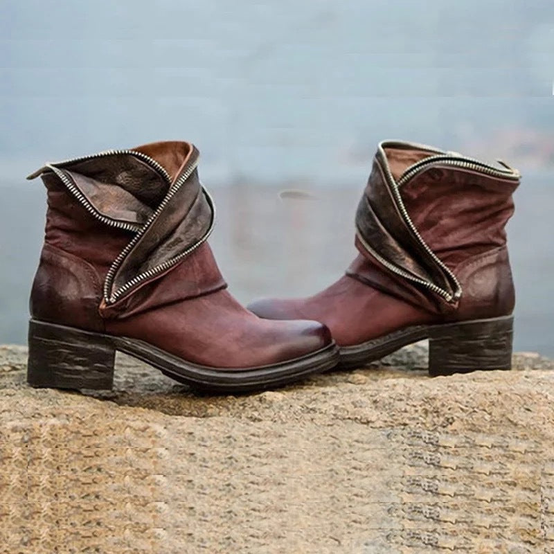 KS | Elegant, fold-over ankle boots with zipper