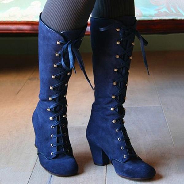 JO | Elegant and detailed supportive boots