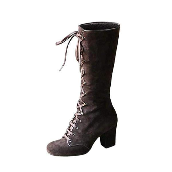 JO | Elegant and detailed supportive boots