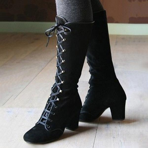 JO | Elegant and detailed supportive boots
