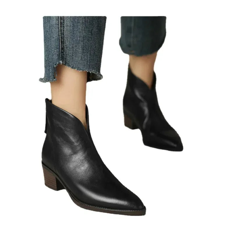 KS | Tapered ankle boot with block heel