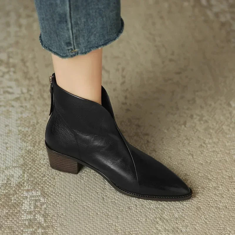 KS | Tapered ankle boot with block heel