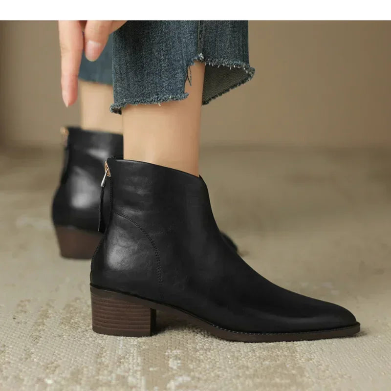 KS | Tapered ankle boot with block heel