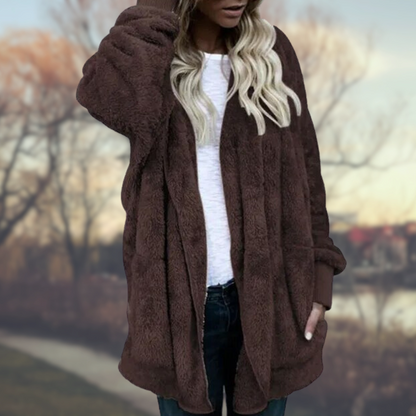 JO | Uncomplicated and elegant winter coat