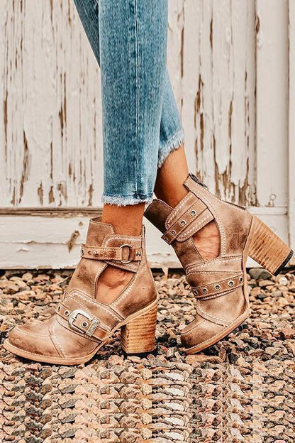 KS | Rustic ankle boot with block heels